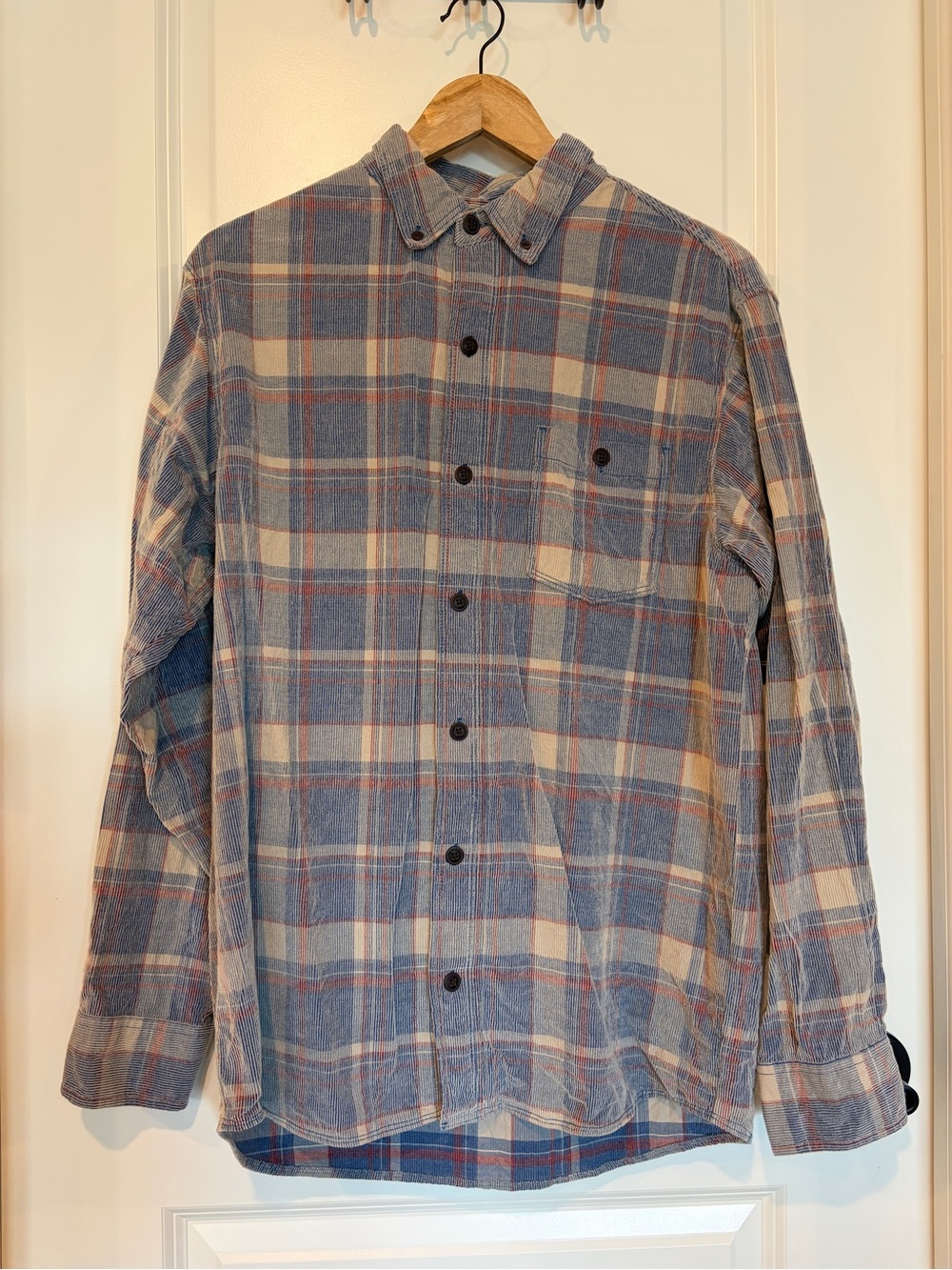 RedHead Bass Pro Shops Plaid Button Up Shirt Medium 100% Cotton (corduroy like)